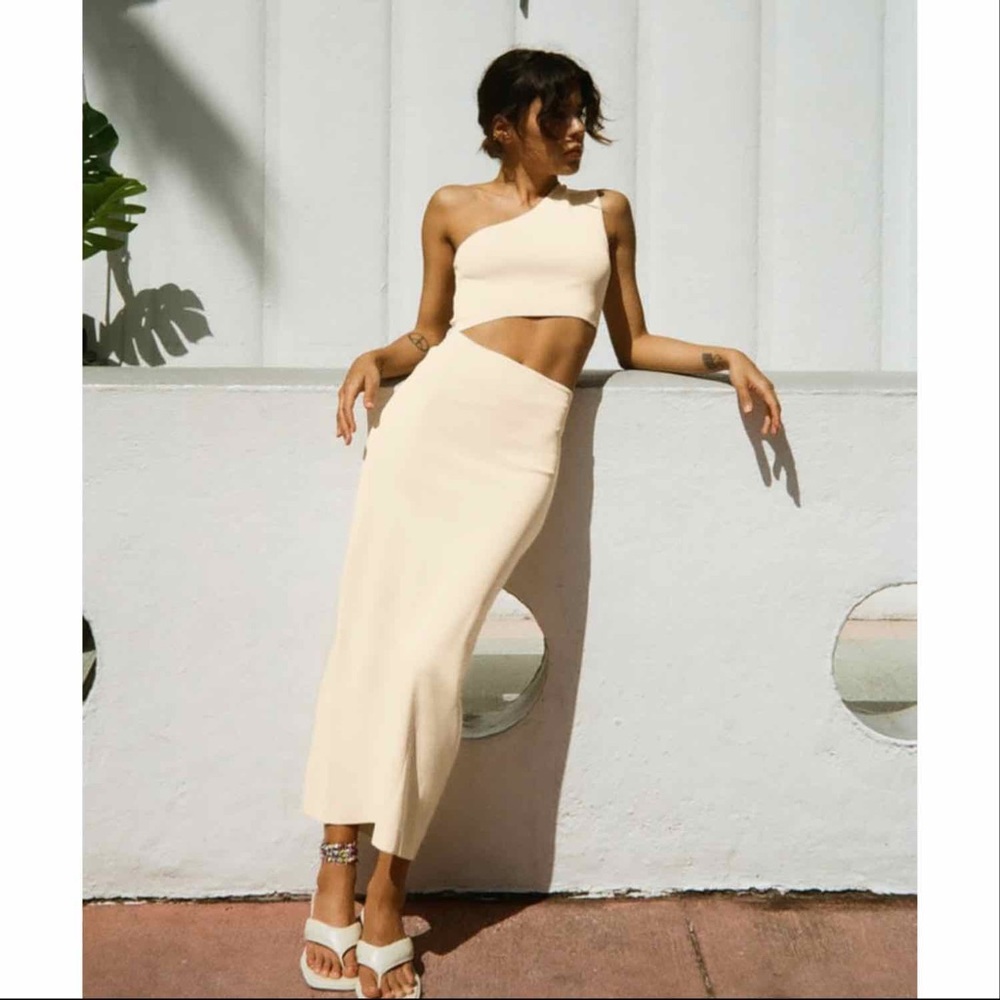 ZARA • Butter Yellow Knit Cutout Dress